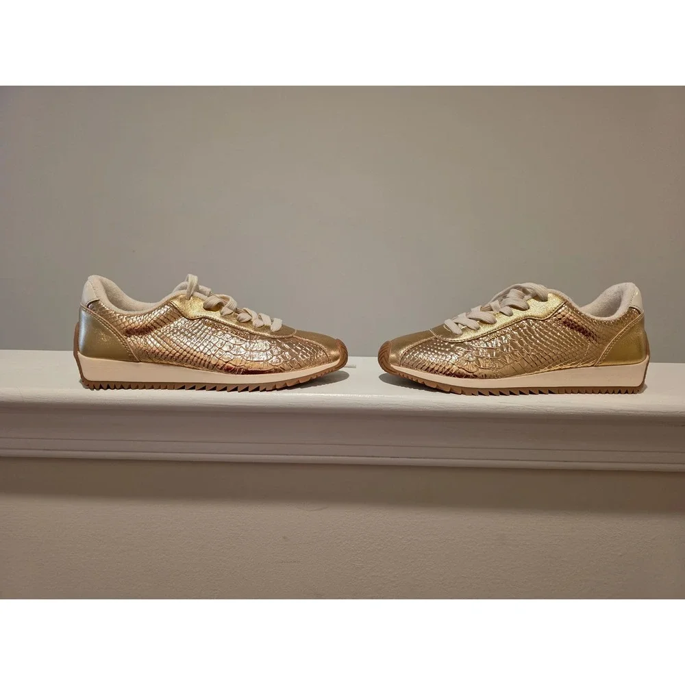 Women's sz 6 M Michael Kors Gold Metallic Croc Embossed Low Top Sneakers Lace Up
